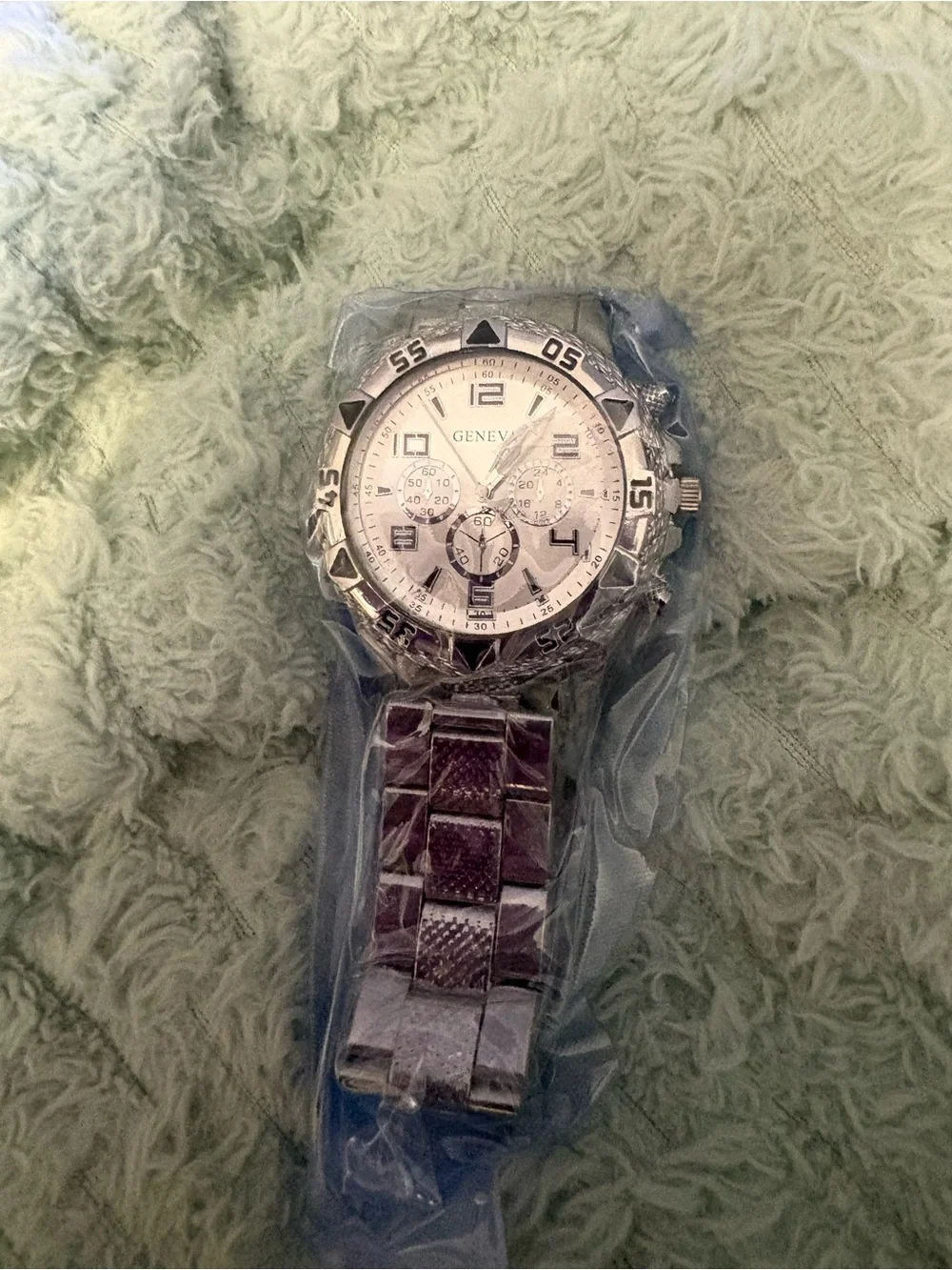 NEW- Geneva Silver Stainless-Style Watch Masculine, classic stunning gift
